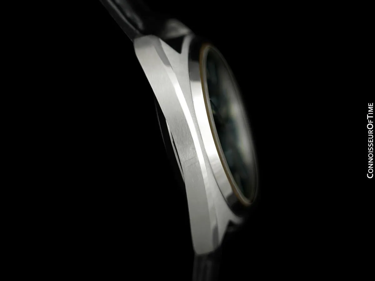 1970's Omega Seamaster Cosmic 2000 Vintage Large Retro Mens Dive Watch, Date - Stainless Steel