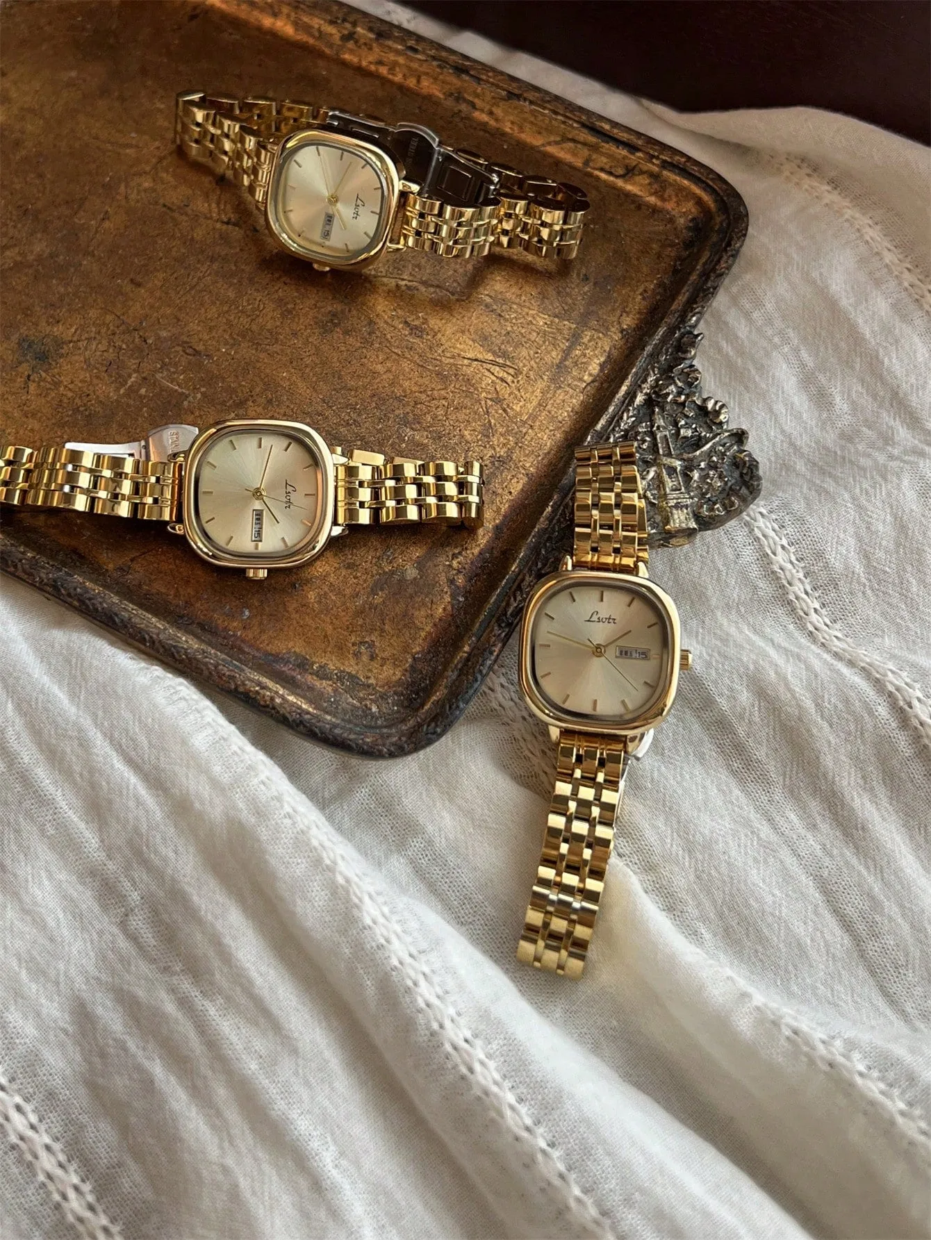 1pc Gold-tone French Vintage Style Watch- FD ⚡