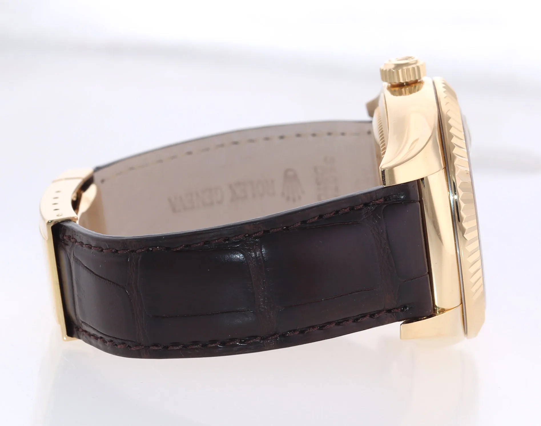 2018 BOX PAPERS Rolex Sky-Dweller 18K Gold 326138 42mm Champagne Leather watch