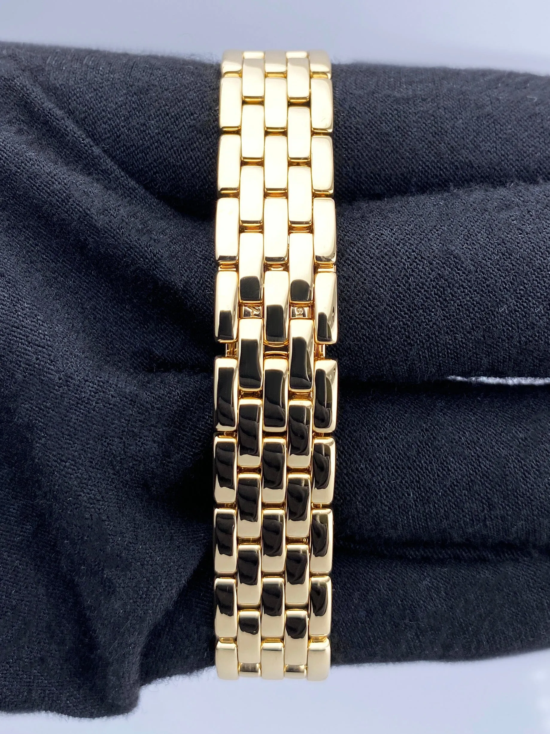 Cartier Panthere 8669 18K Yellow Gold Ladies Watch
