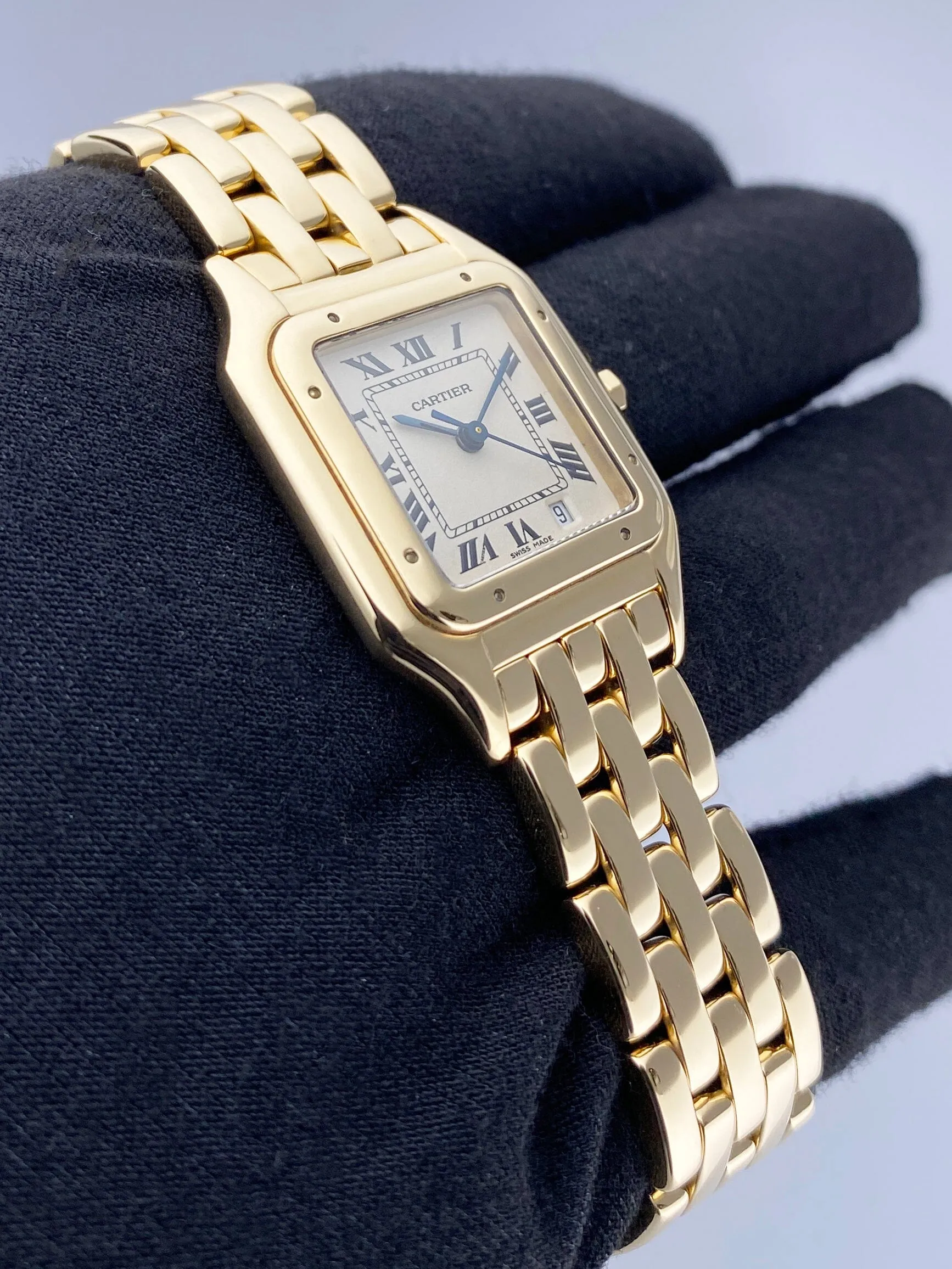 Cartier Panthere 8839 Midsize 18K Yellow Gold Ladies Watch