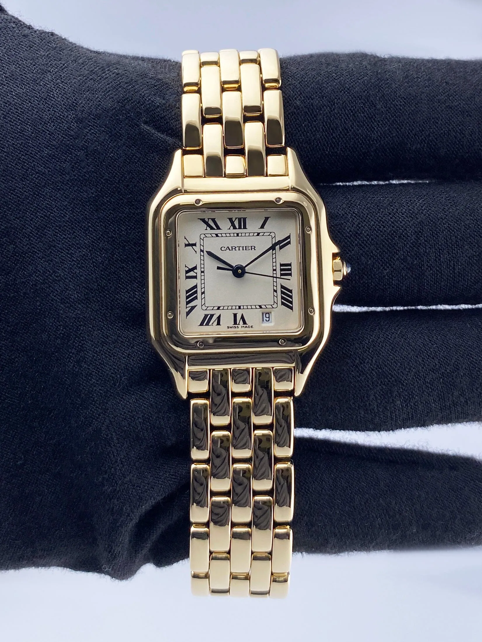 Cartier Panthere 8839 Midsize 18K Yellow Gold Ladies Watch