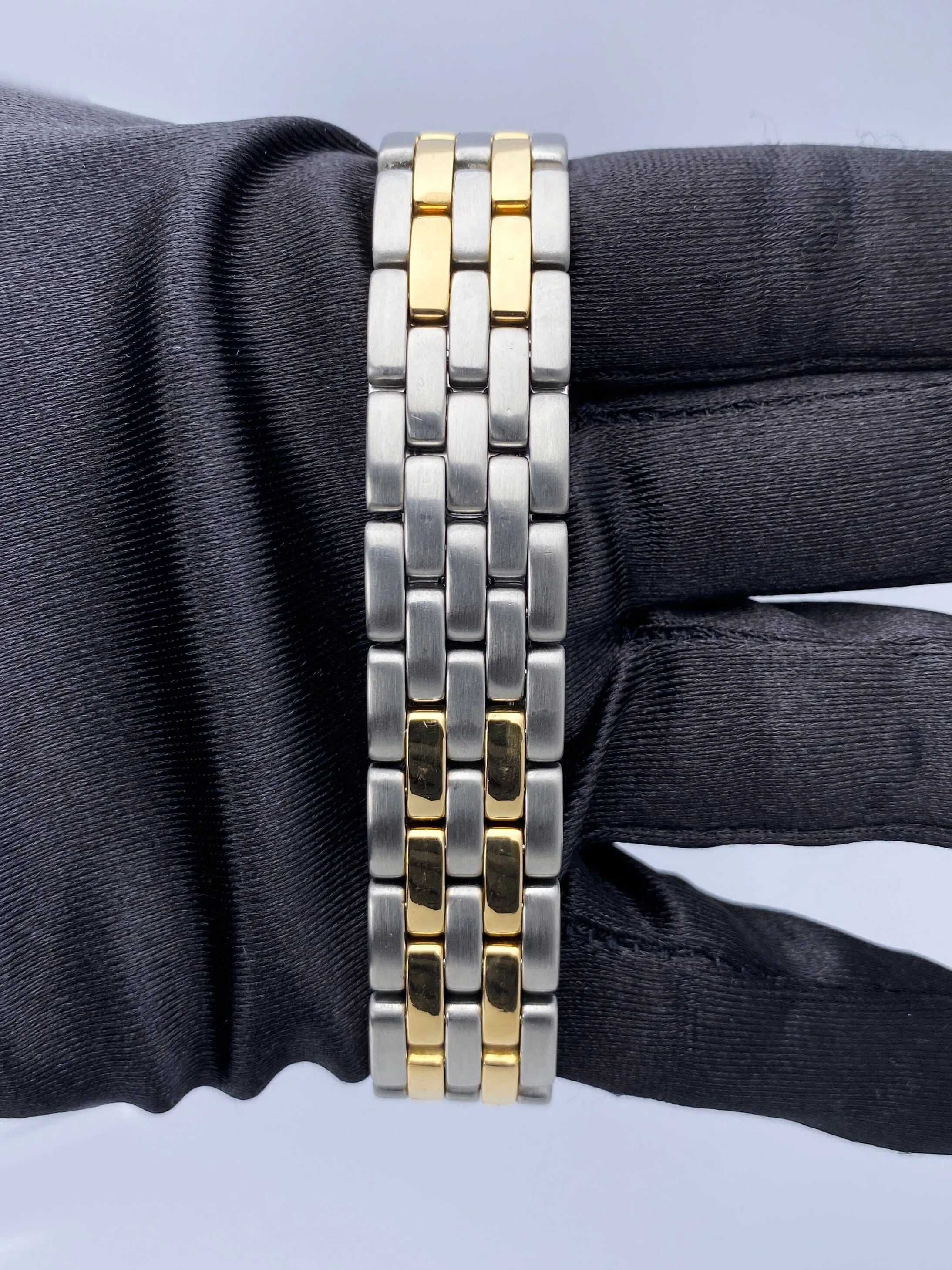 Cartier Panthere Two Row Midsize Ladies Watch