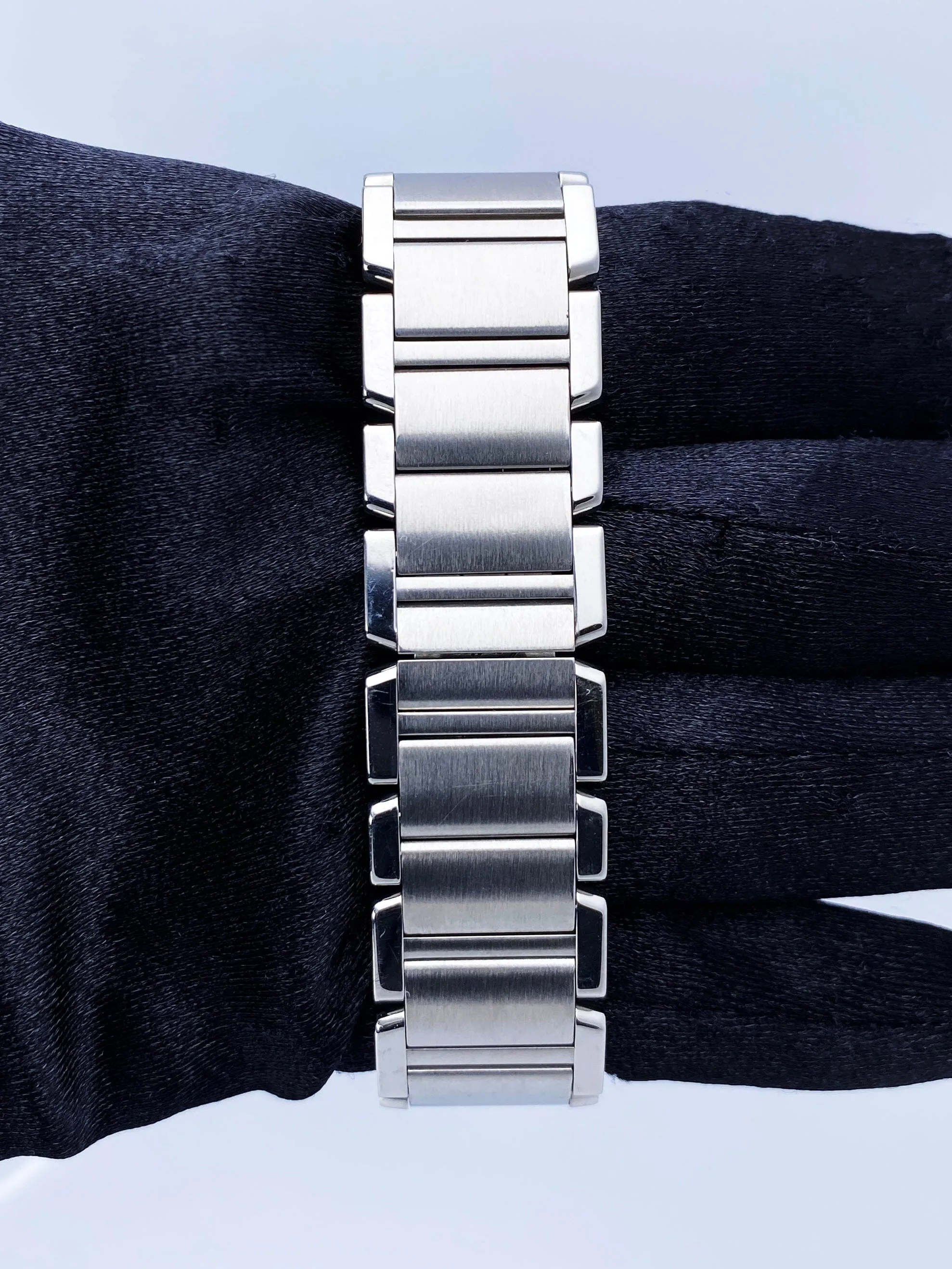Cartier Tank Francaise W4TA0009 Midsize Ladies Watch Box Papers
