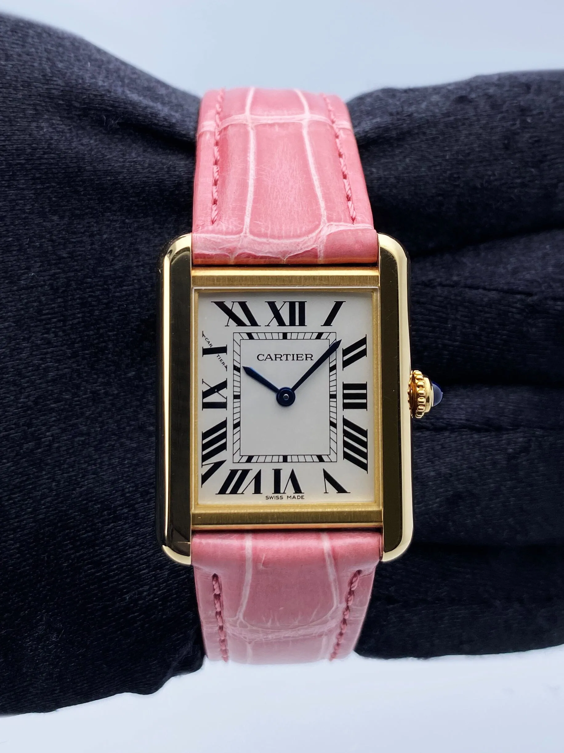 Cartier Tank Solo W5200002 18K Yellow Gold Ladies Watch