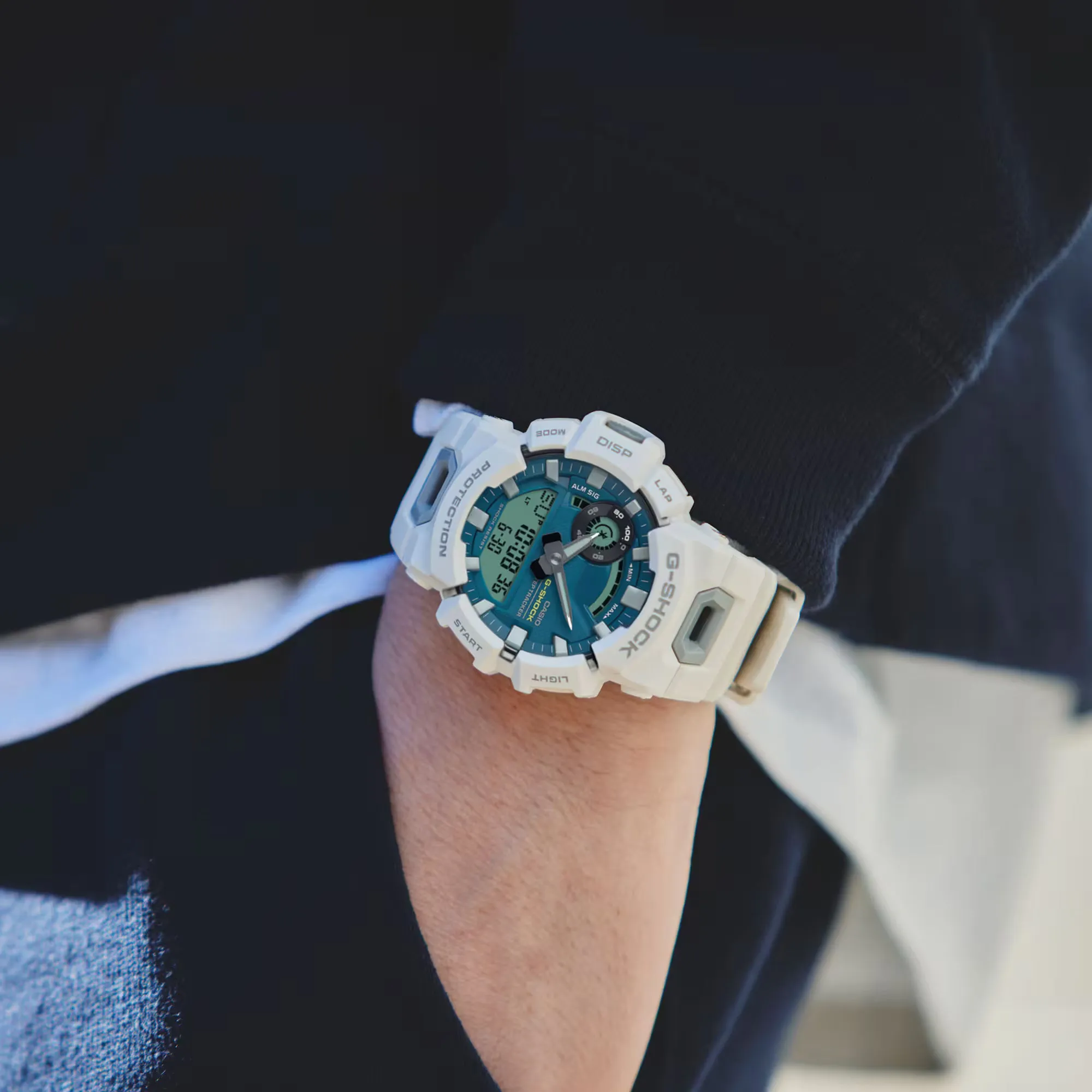 Casio G-Shock StepTracker Analog-Digital Blue White Watch GBA900CB-7A