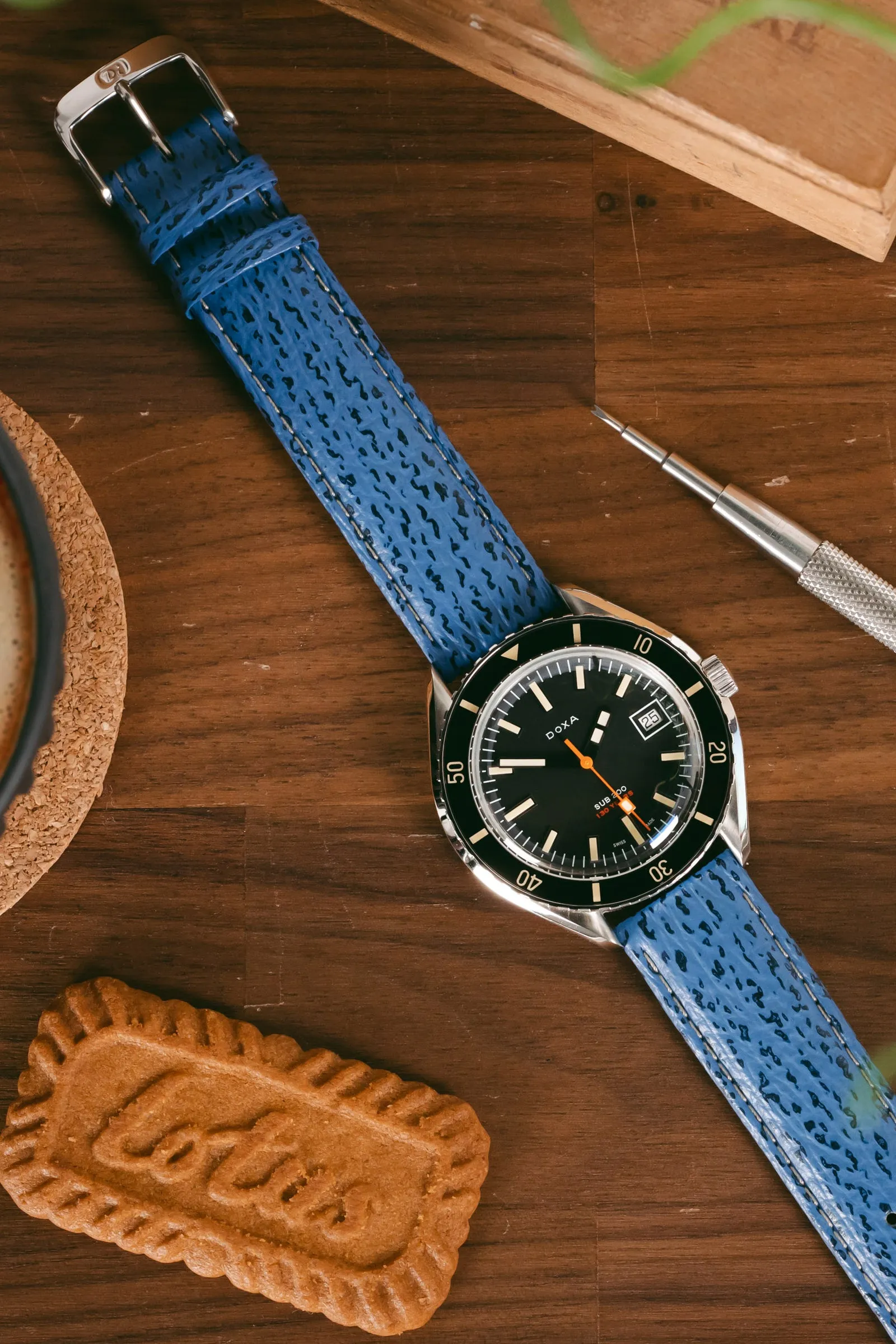 Di-Modell SHARKSKIN Waterproof Leather Watch Strap in ROYAL BLUE