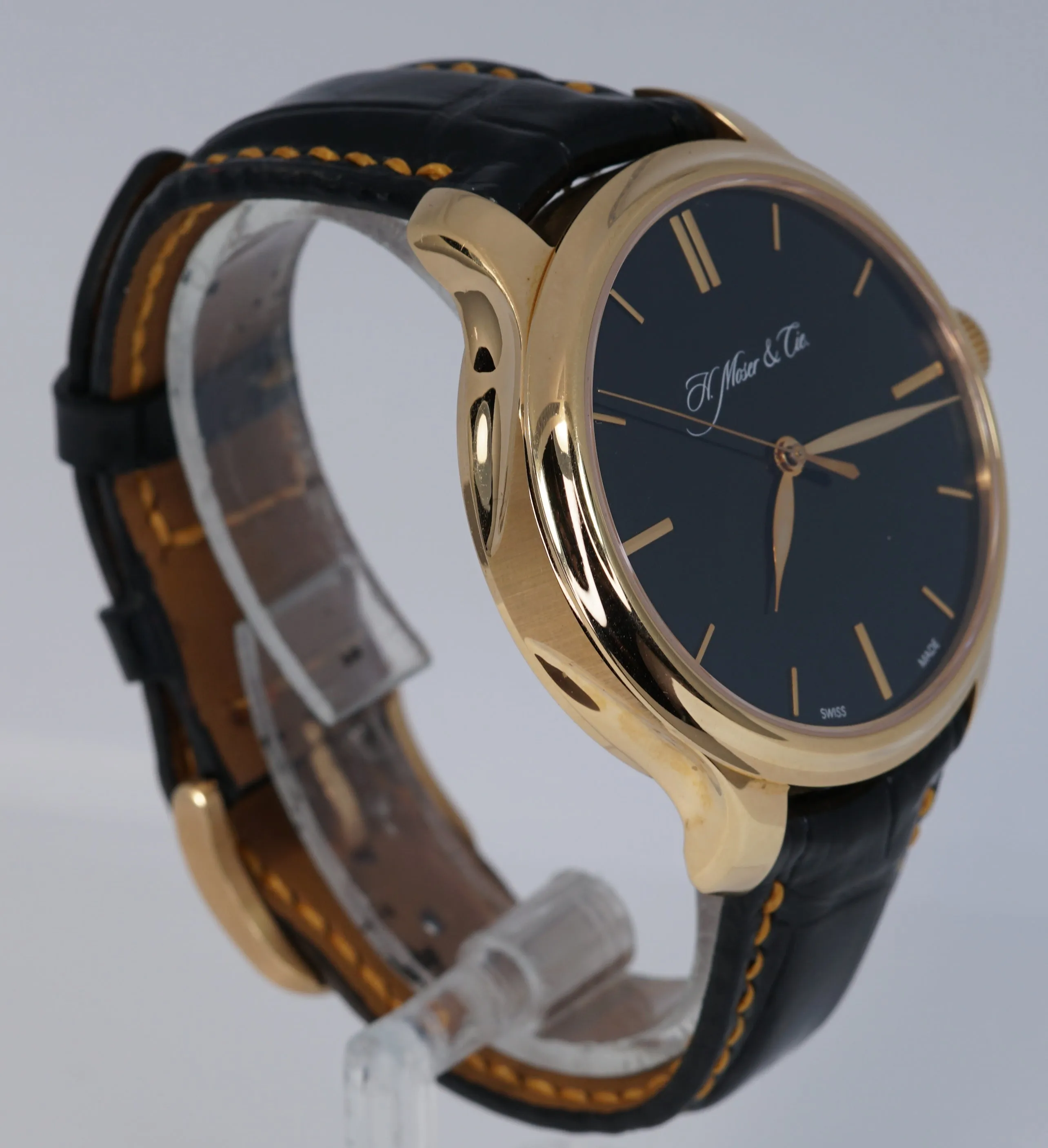 H. Moser & Cie. Endeavor Centre Seconds Monard 343.505 18K Gold 41mm Watch