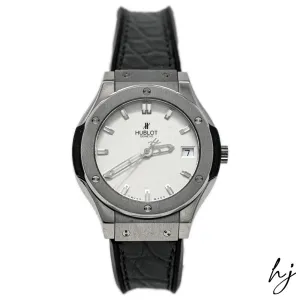 Hublot Ladies Classic Fusion Quartz Titanium 33mm White Stick Dial Watch Reference #: 581.NX.2610.RX