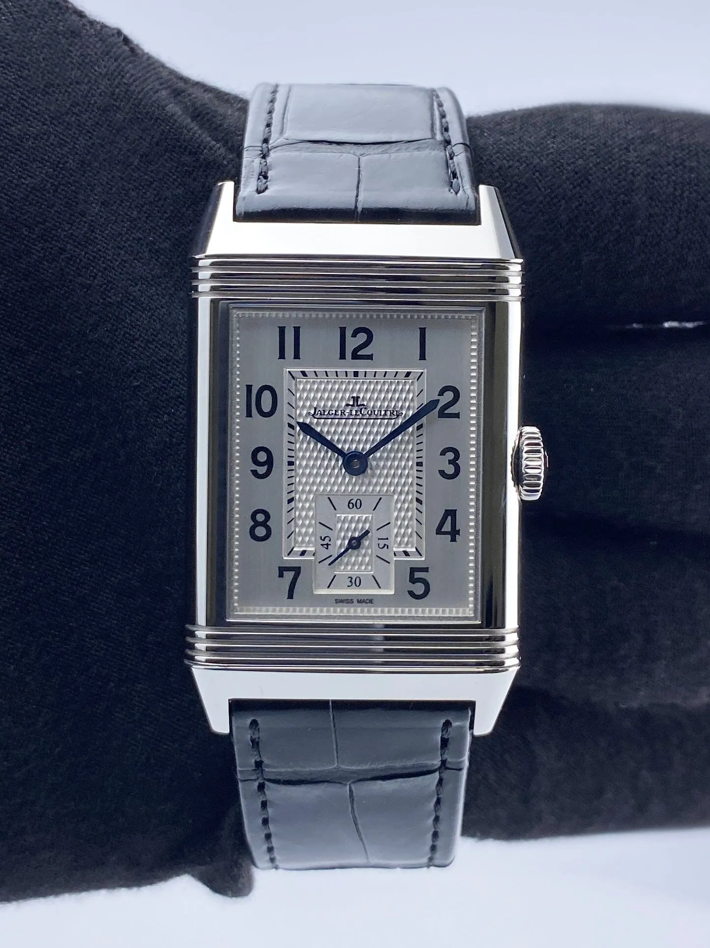 Jaeger-LeCoultre Reverso Classic Q3858520 Mens Watch Box Papers