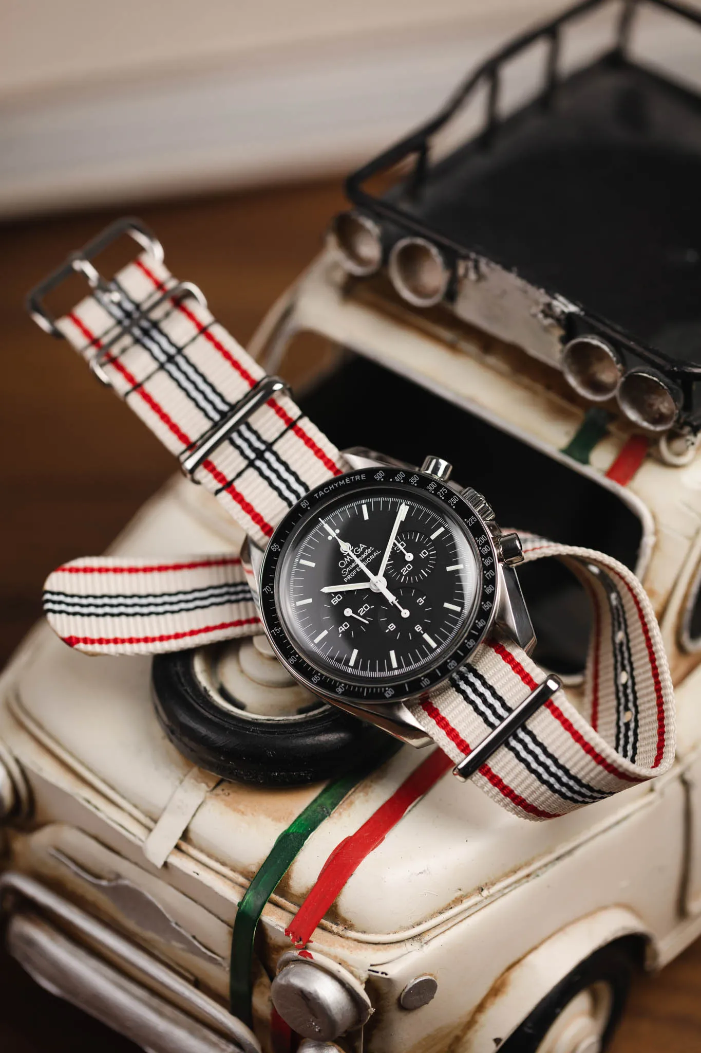 Nylon Watch Strap in CREAM/RED/WHITE with Polished Buckle and Keepers