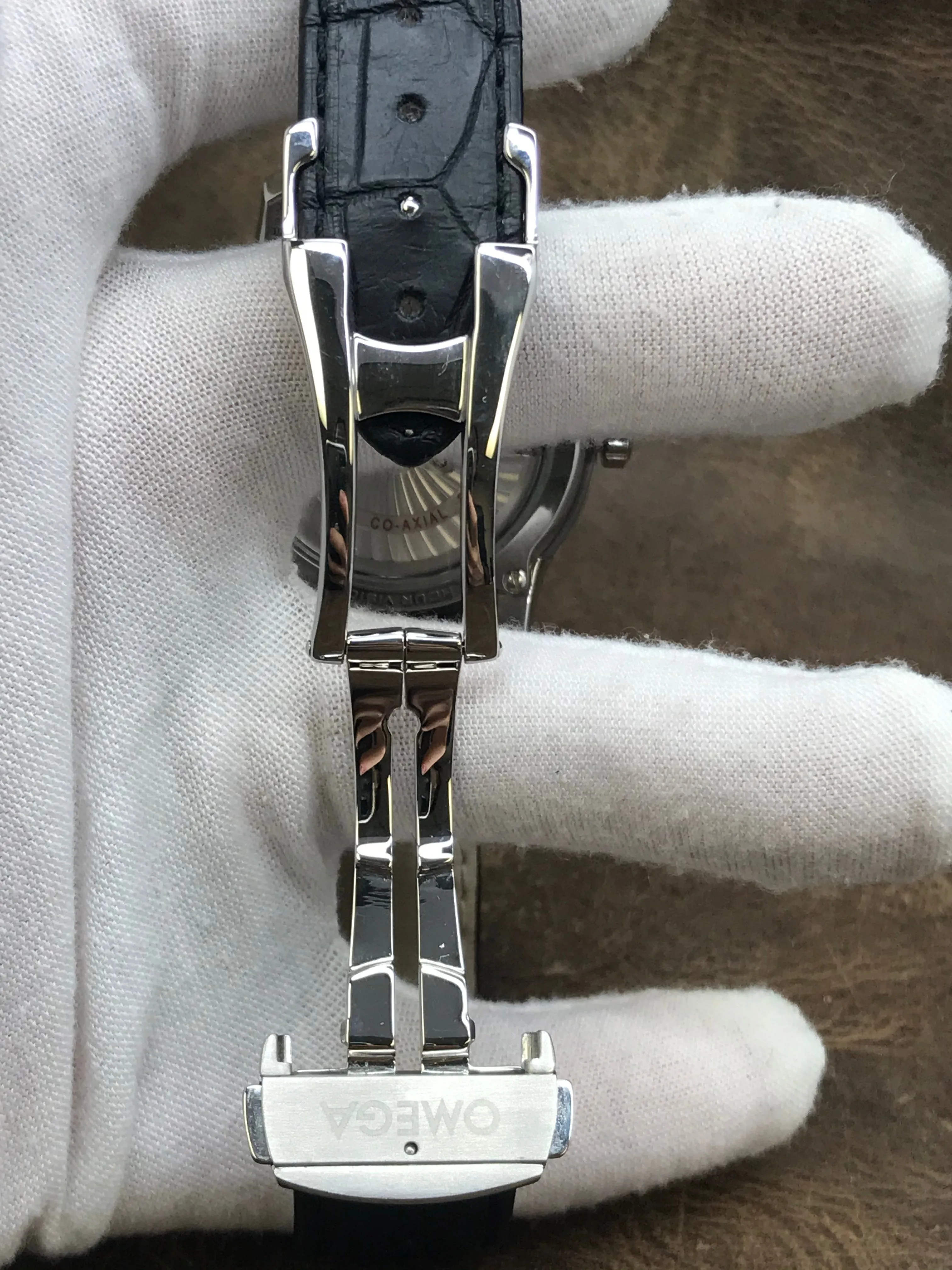 Omega De Ville Hour Vision 431.33.41.21.01.001 Black & Silver Dial Automatic Men's Watch