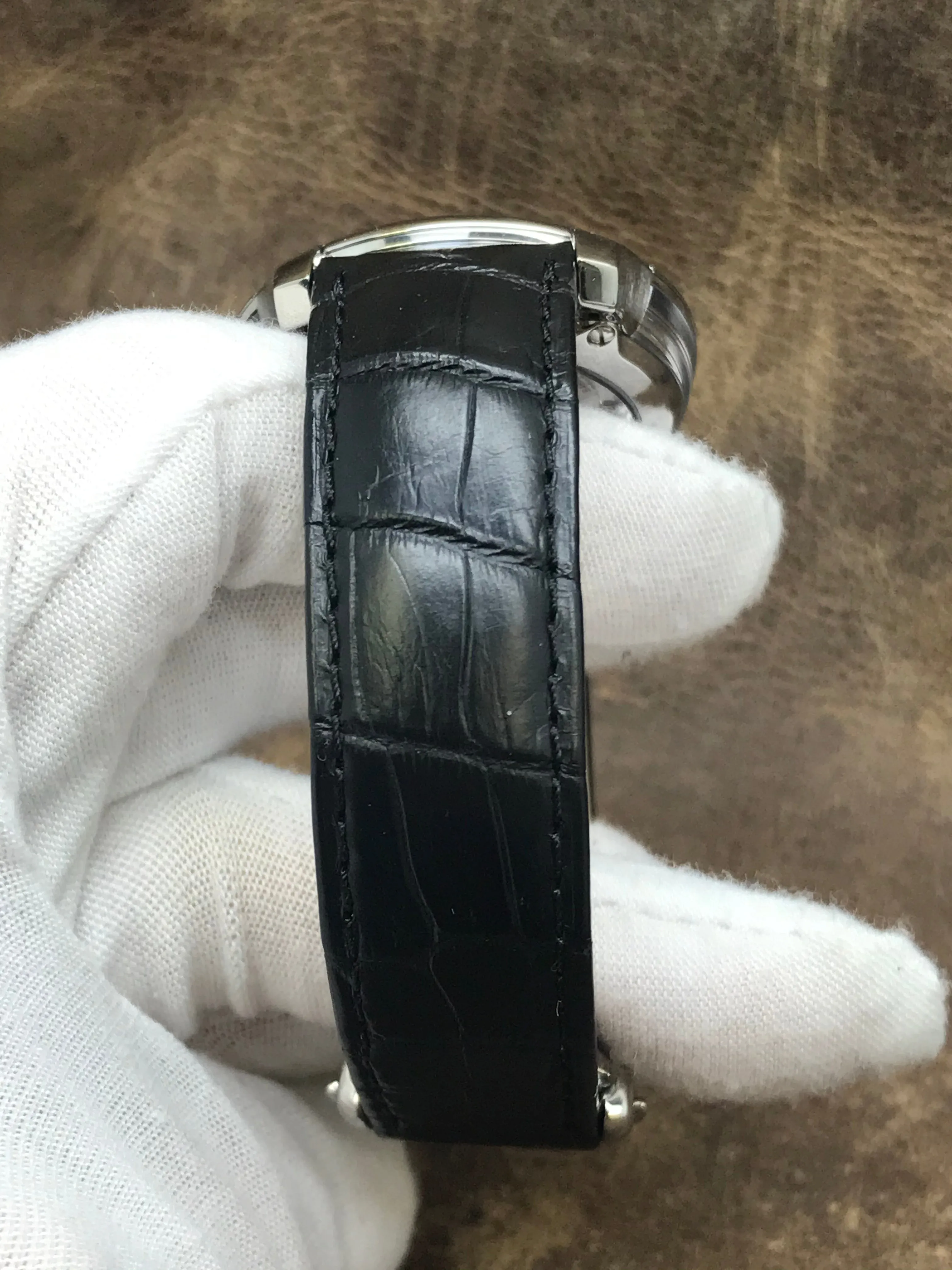 Omega De Ville Hour Vision 431.33.41.21.01.001 Black & Silver Dial Automatic Men's Watch