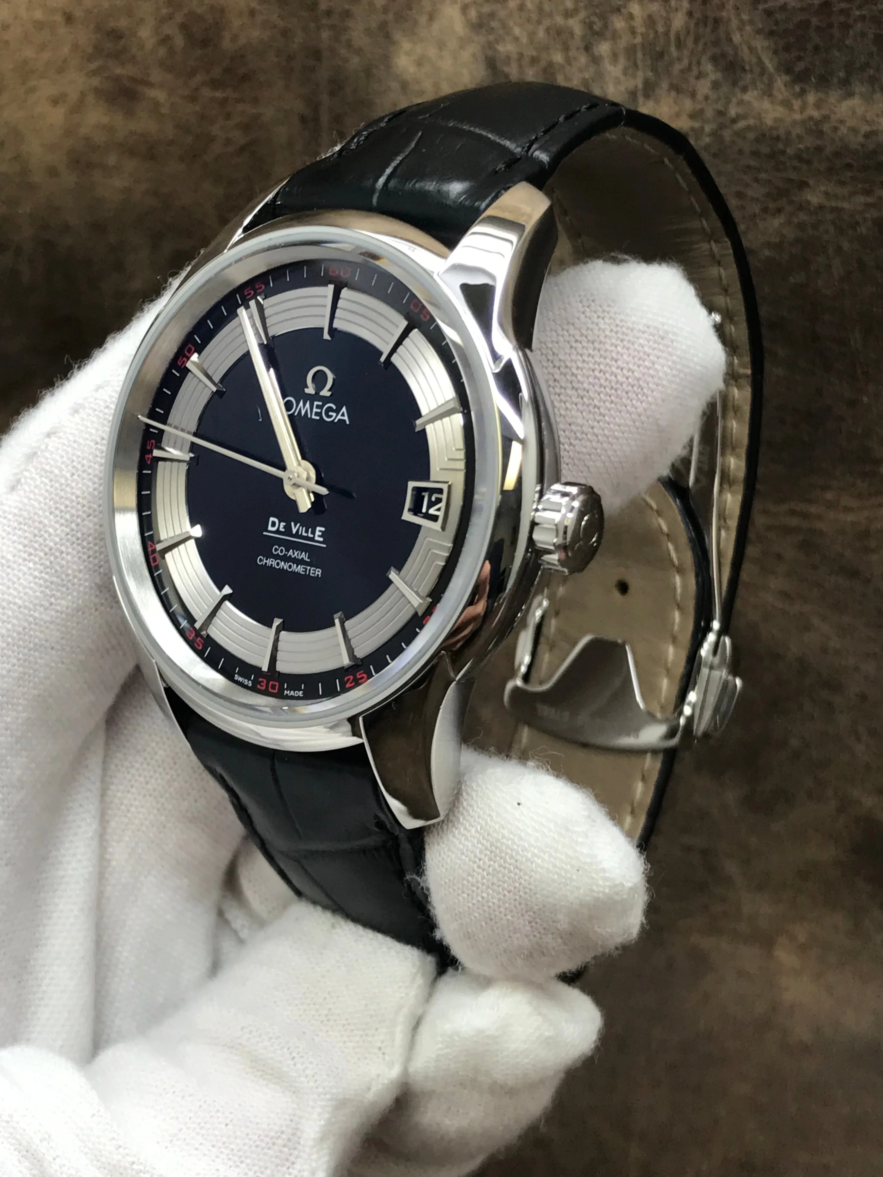 Omega De Ville Hour Vision 431.33.41.21.01.001 Black & Silver Dial Automatic Men's Watch