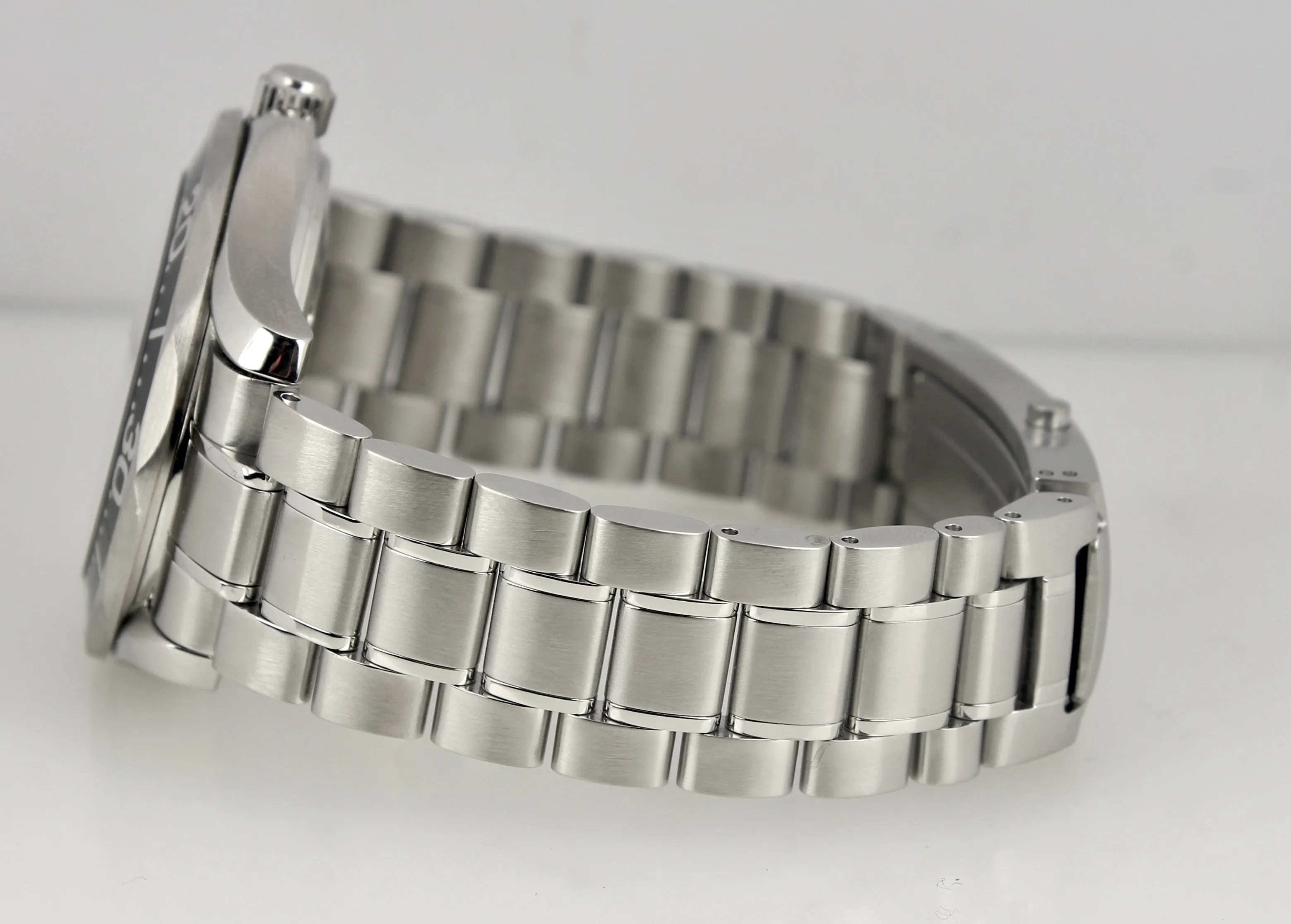 Omega Seamaster Professional Sword Hands Black 300M 2254.50 41mm Automatic Watch