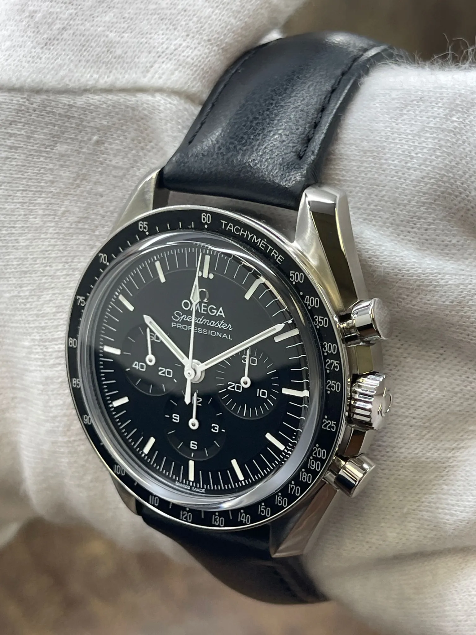 Omega Speedmaster Moonwatch Professional 310.32.42.50.01.002 Black Dial Manual wind Men's Watch