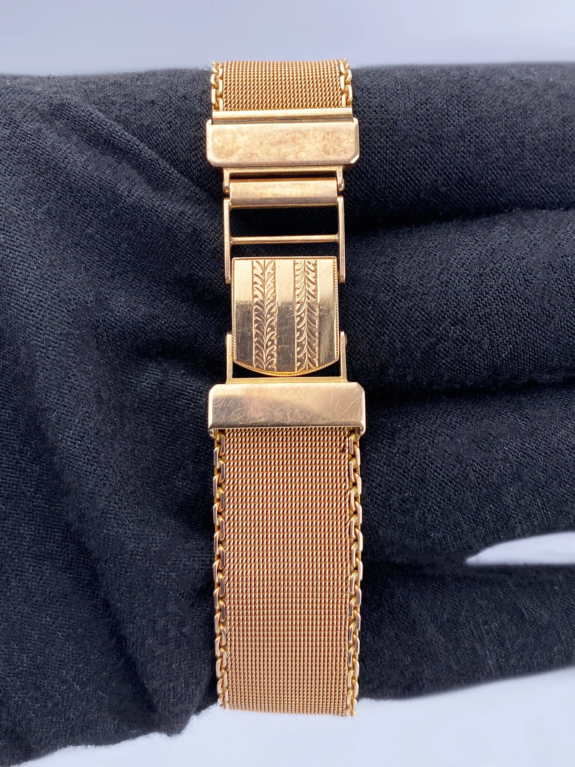 Patek Philippe Calatrava 2484 18K Yellow Gold Mens Watch