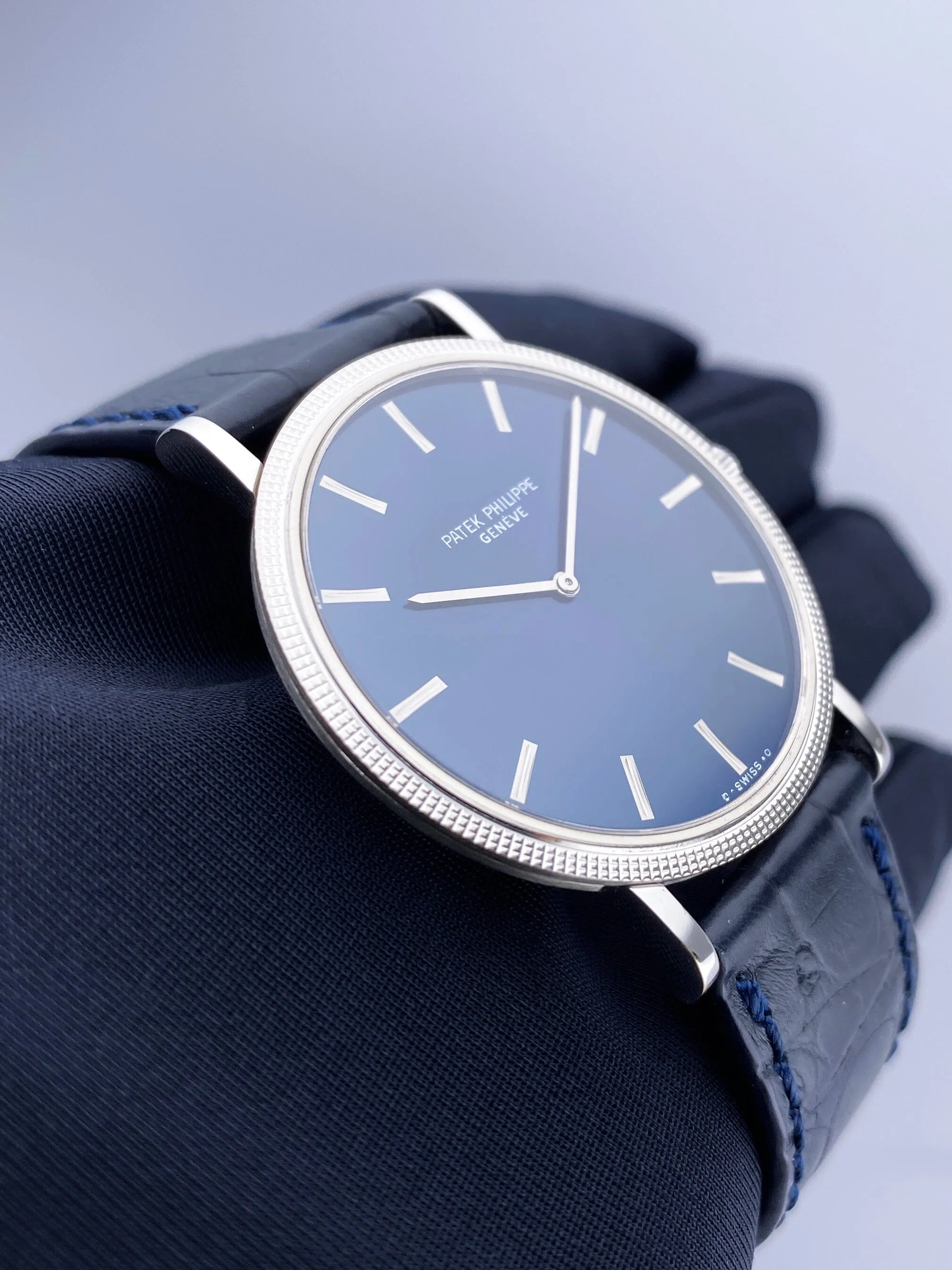 Patek Philippe Calatrava 3588/1G Blue Dial Mens Watch