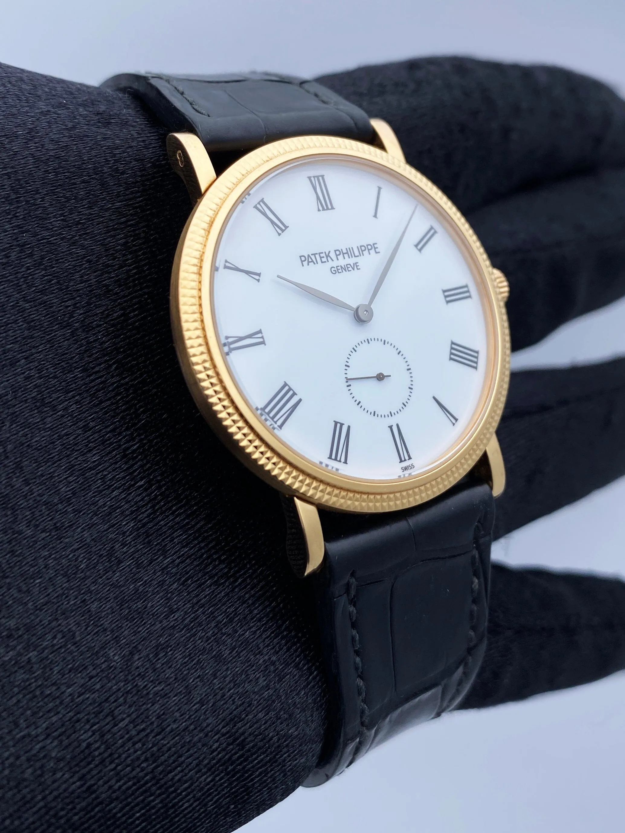 Patek Philippe Calatrava 5119R Mens Watch Box Papers