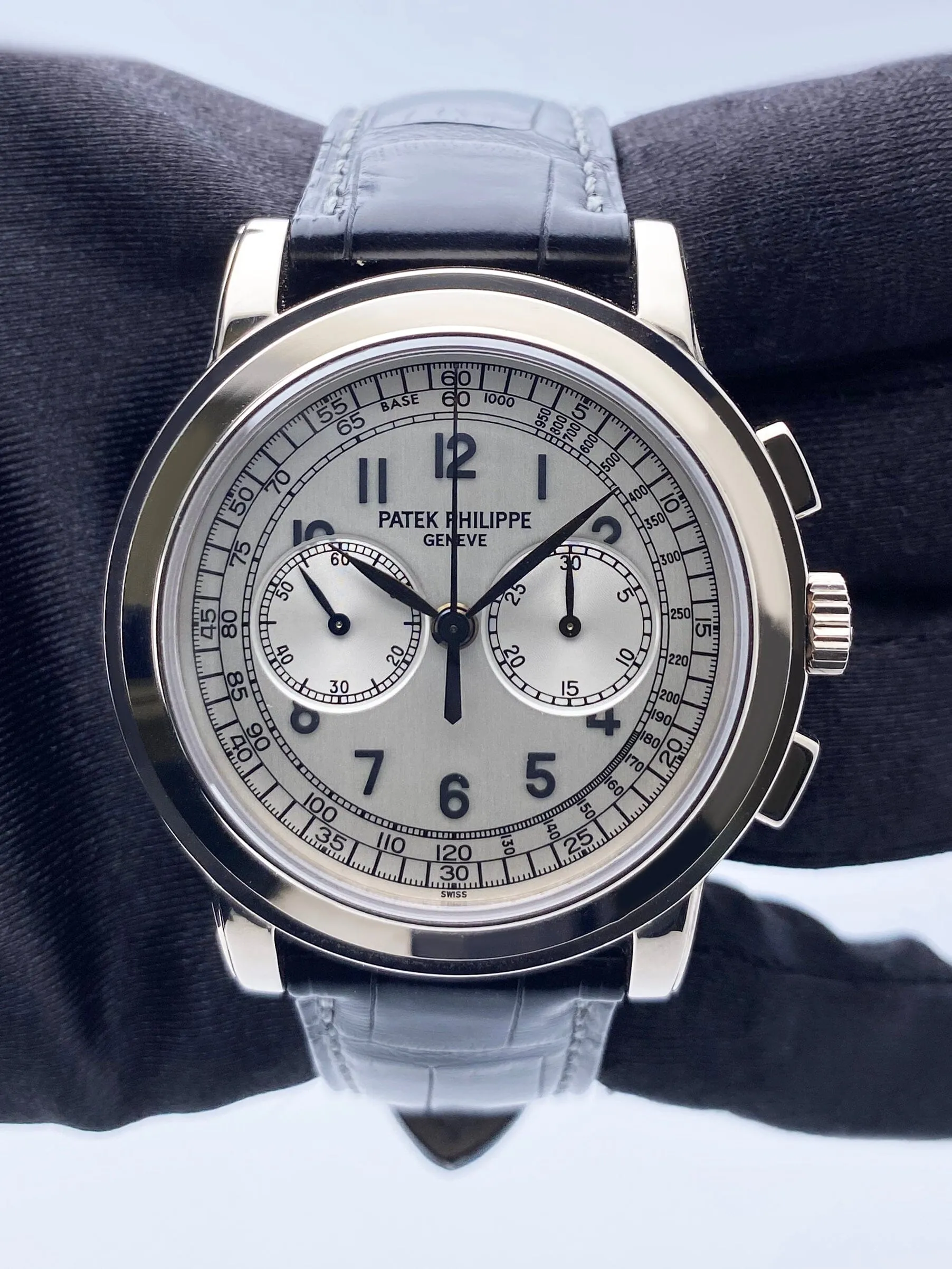 Patek Philippe Complications Chronograph 5070G Silver Dial Mens Watch Box Papers