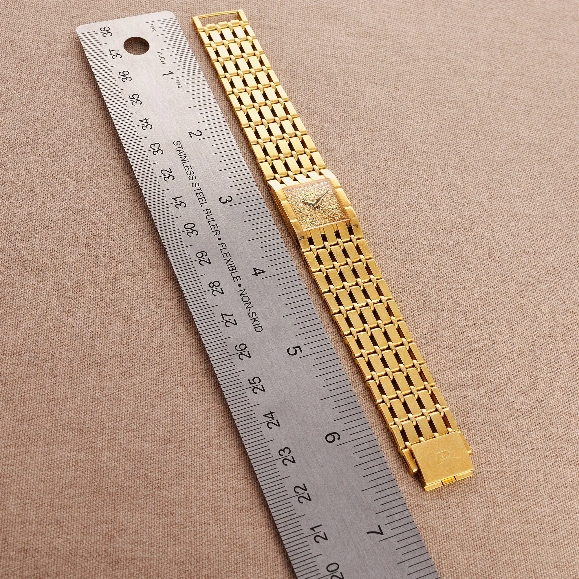 Piaget Vintage Yellow Gold Dancer Ref. 4131