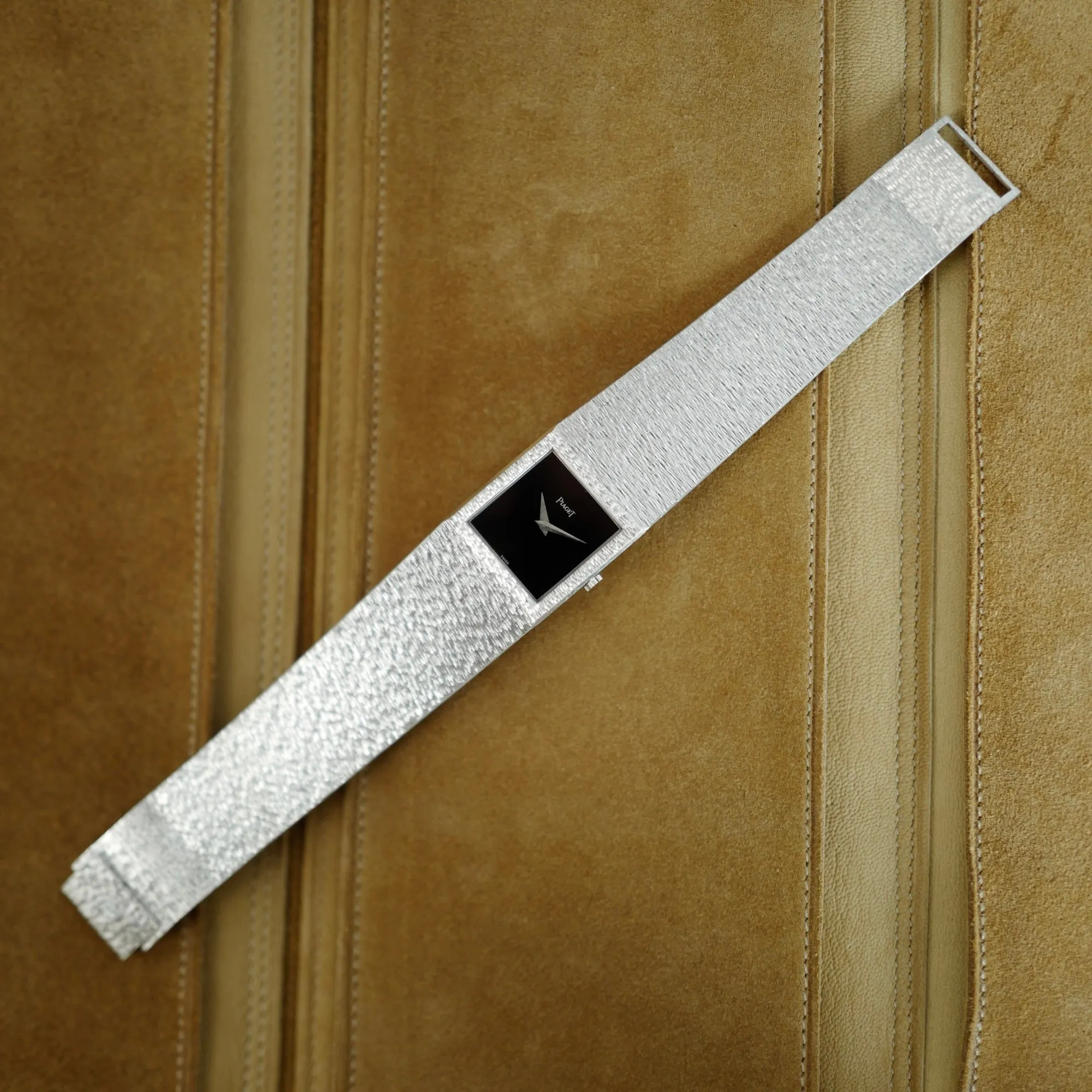 Piaget White Gold Bracelet Watch Ref. 9133 with Onyx Dial (New Arrival)
