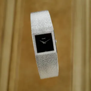Piaget White Gold Bracelet Watch Ref. 9133 with Onyx Dial (New Arrival)