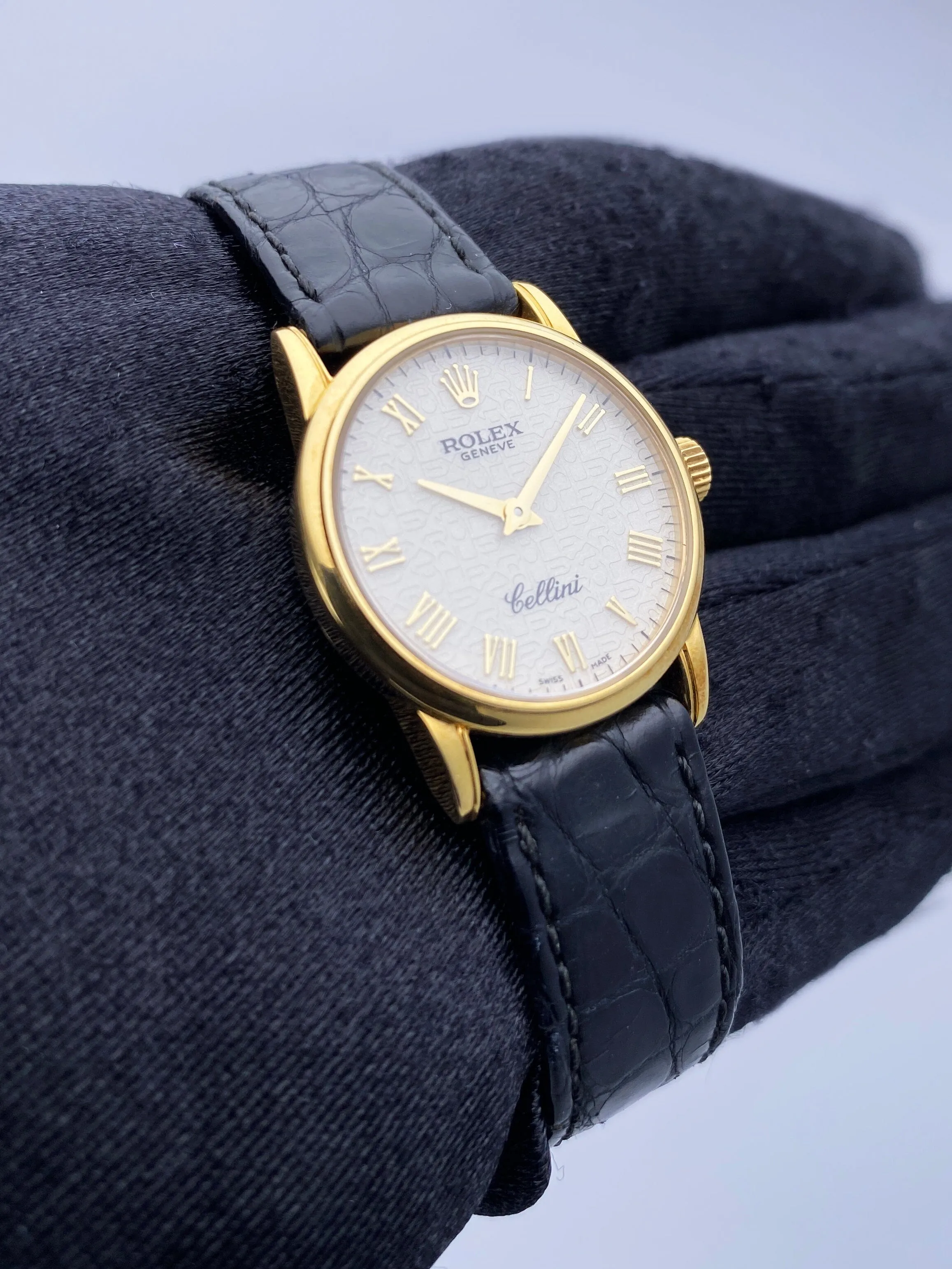 Rolex Cellini 6111/8 Ivory Anniversary Dial Yellow Gold Ladies Watch Box Papers