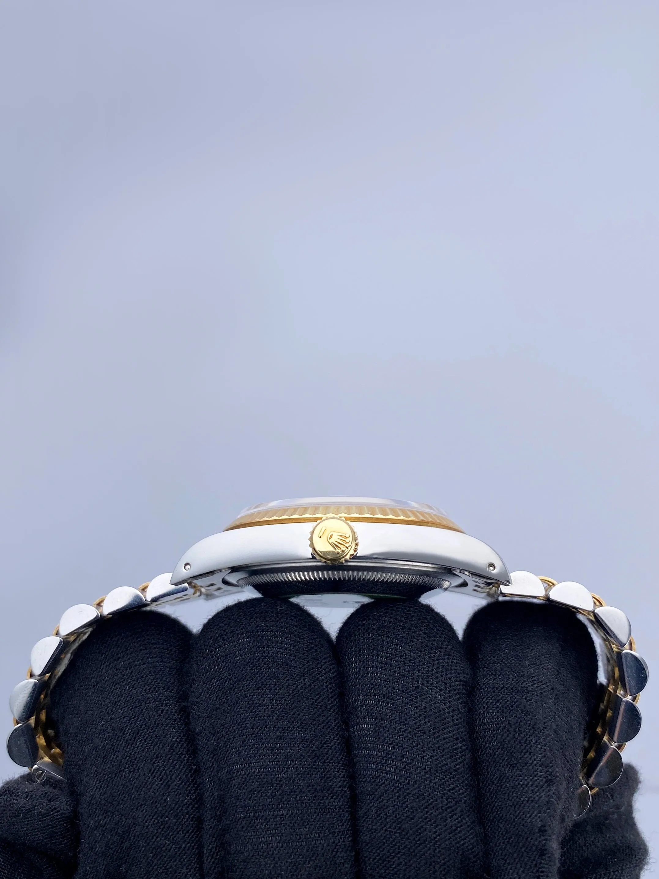 Rolex Datejust 16233 Black Dial Mens Watch Box Papers