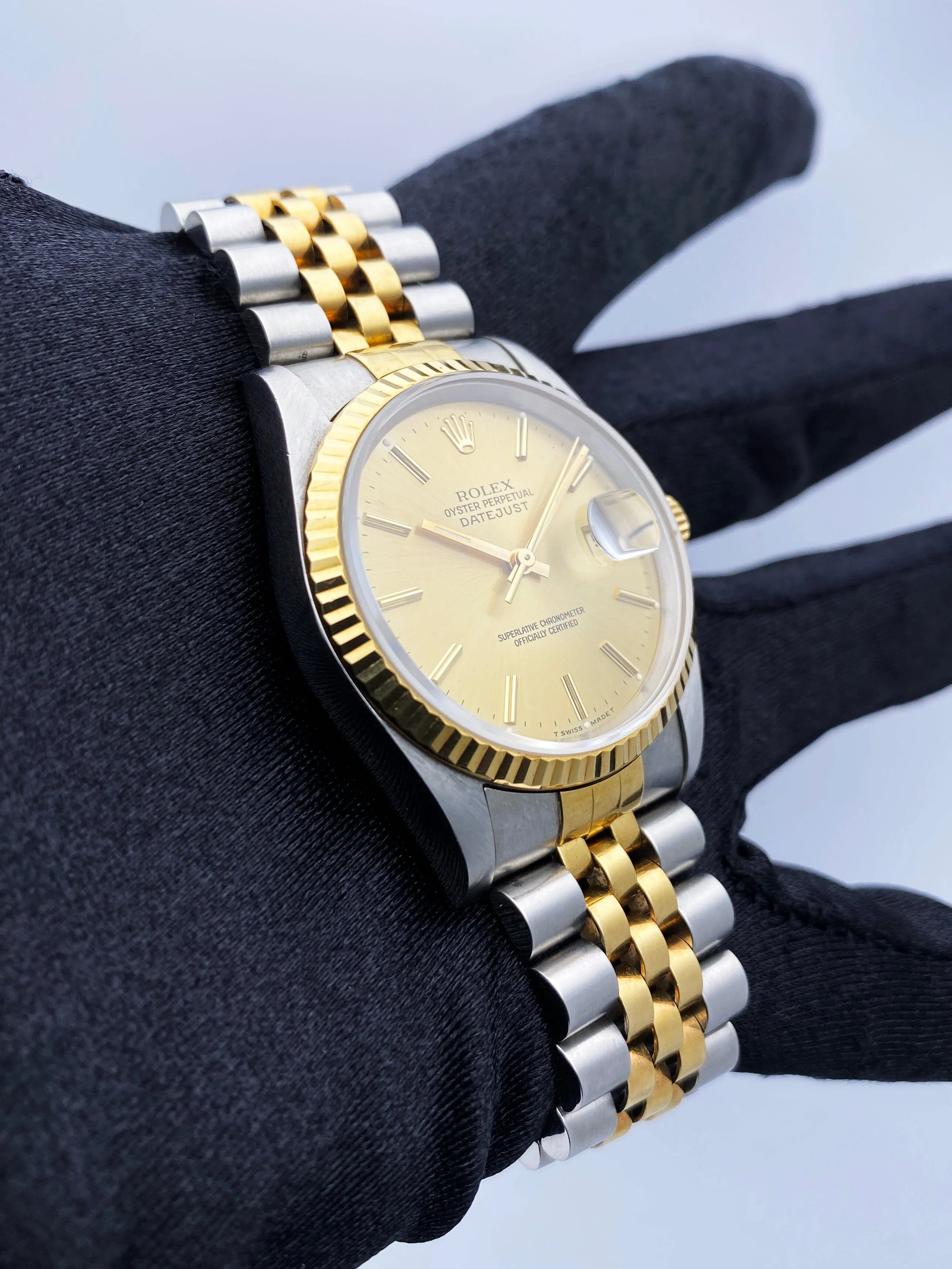 Rolex Datejust 16233 Champagne Dial Mens Watch Box Papers