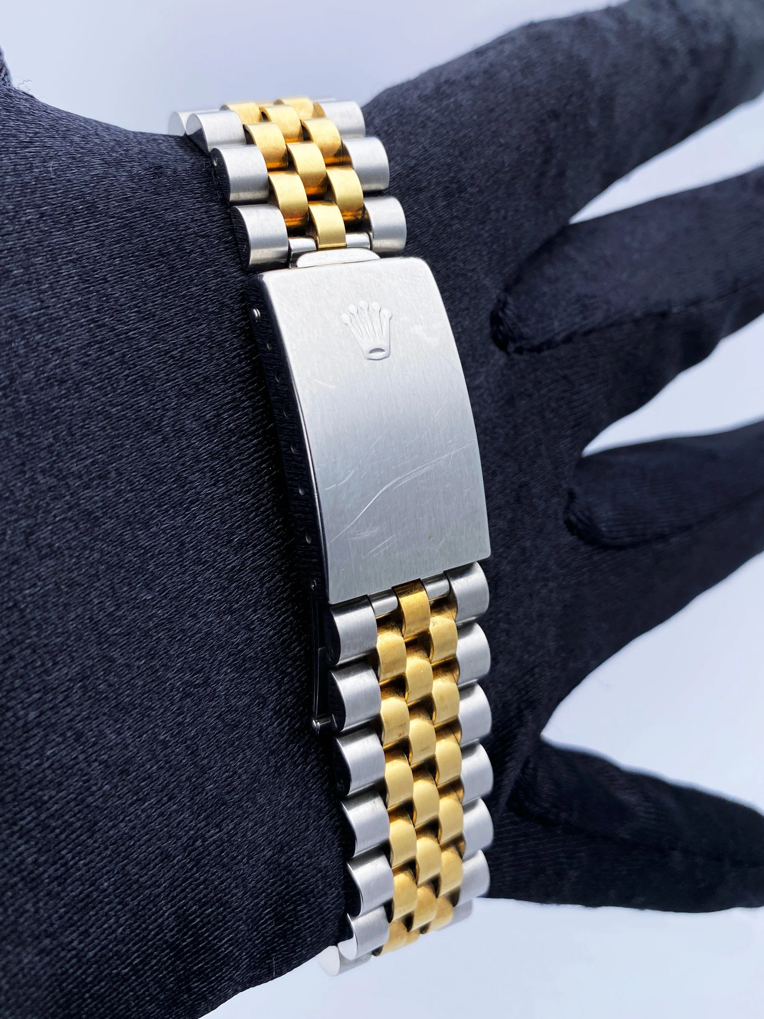 Rolex Datejust 16233 Champagne Dial Mens Watch Box Papers