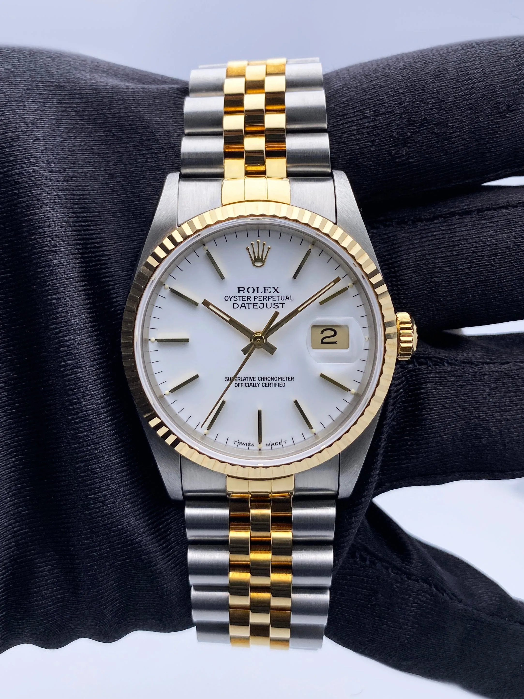 Rolex Datejust 16233 White Porcelain dial Mens Watch Box Papers