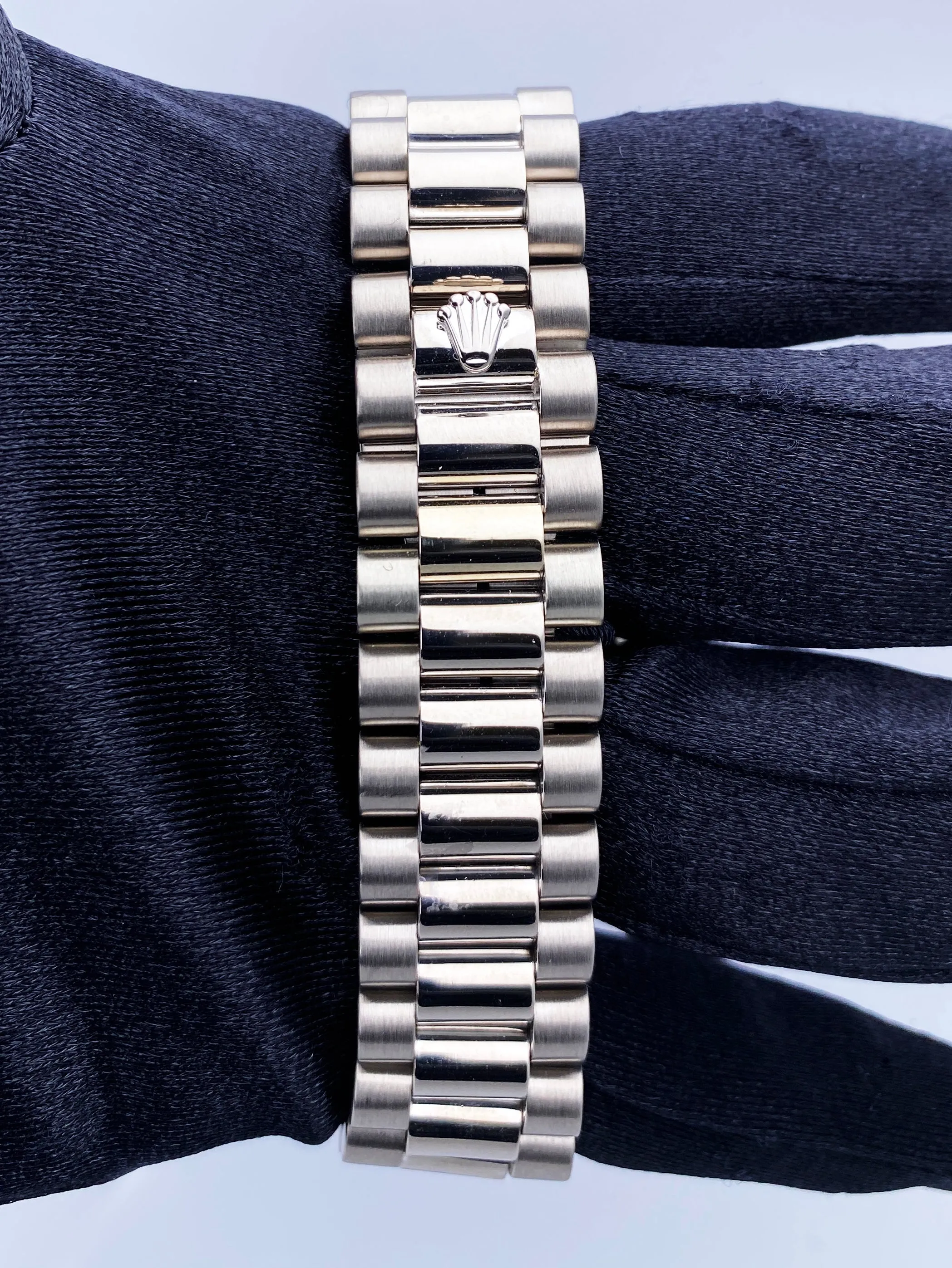 Rolex Day Date 18239 Sodalite Diamond Dial Mens Watch