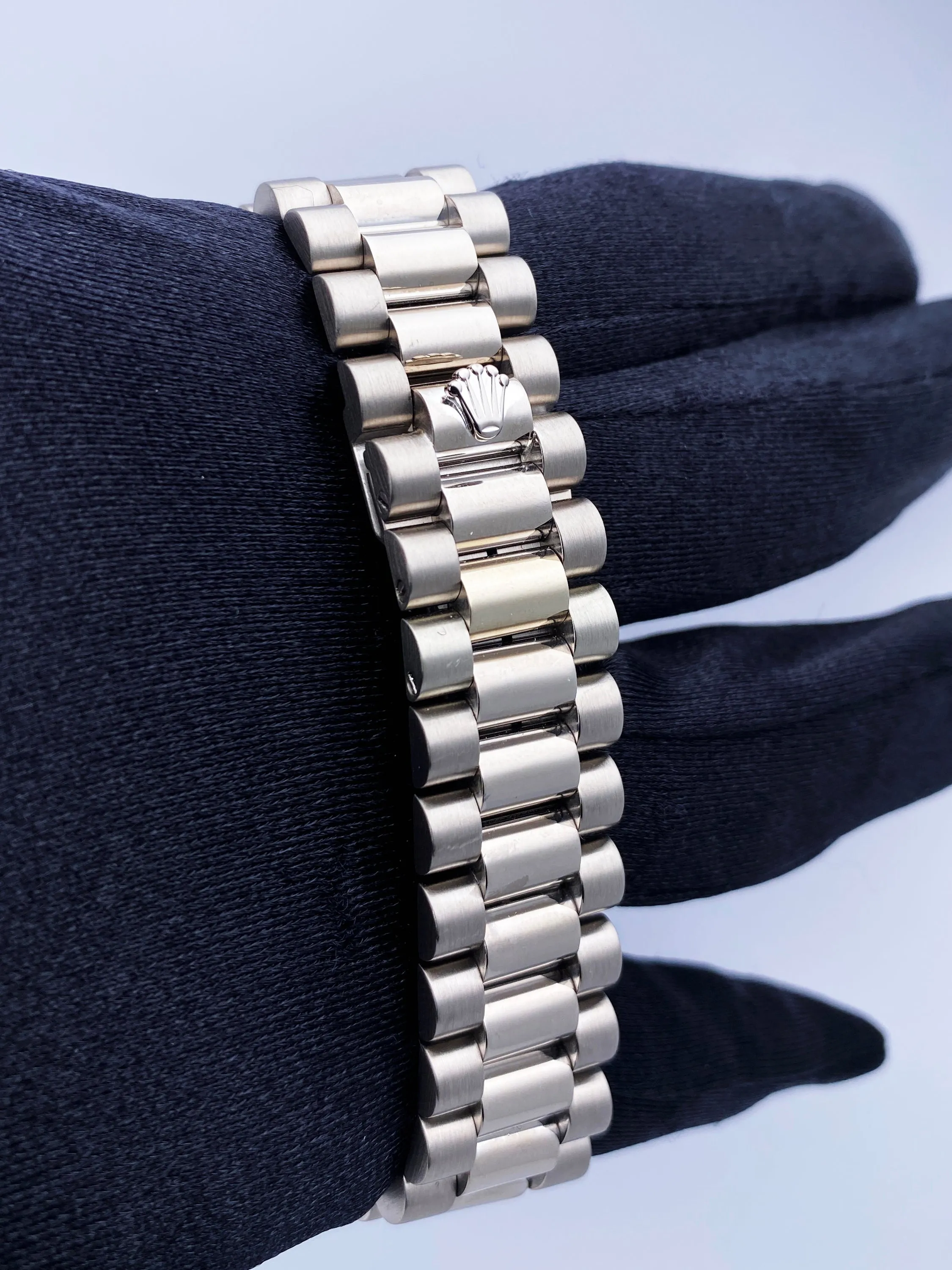 Rolex Day Date 18239 Sodalite Diamond Dial Mens Watch