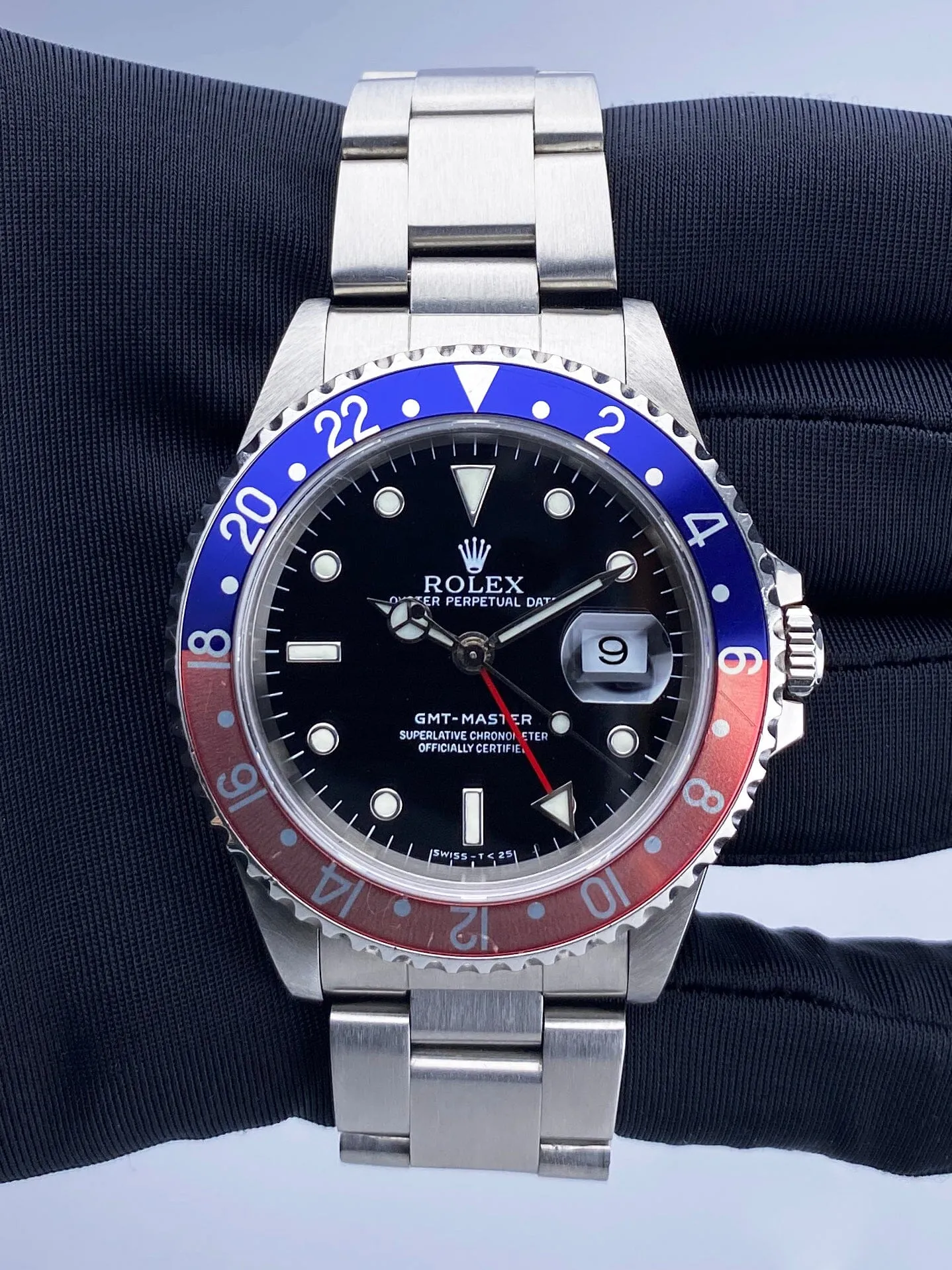 Rolex GMT Master 16700 Pepsi Bezel Mens Watch