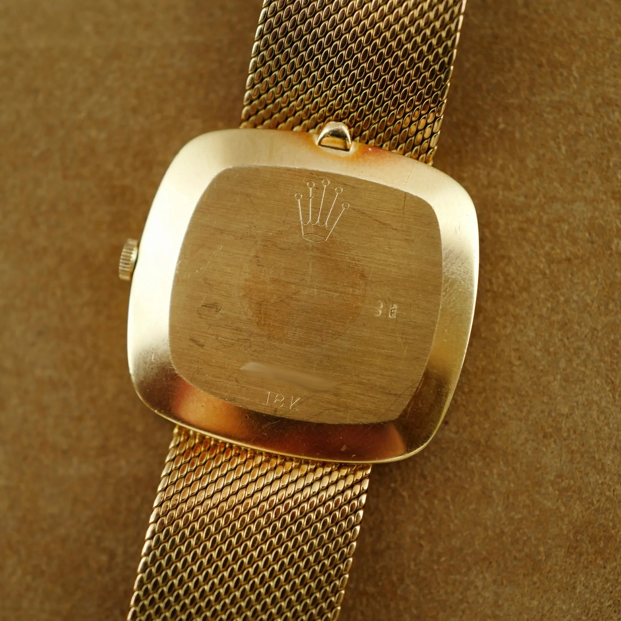 Rolex Yellow Gold Cellini Bracelet Watch Ref. 4320 with Red Vignette Dial (New Arrival)