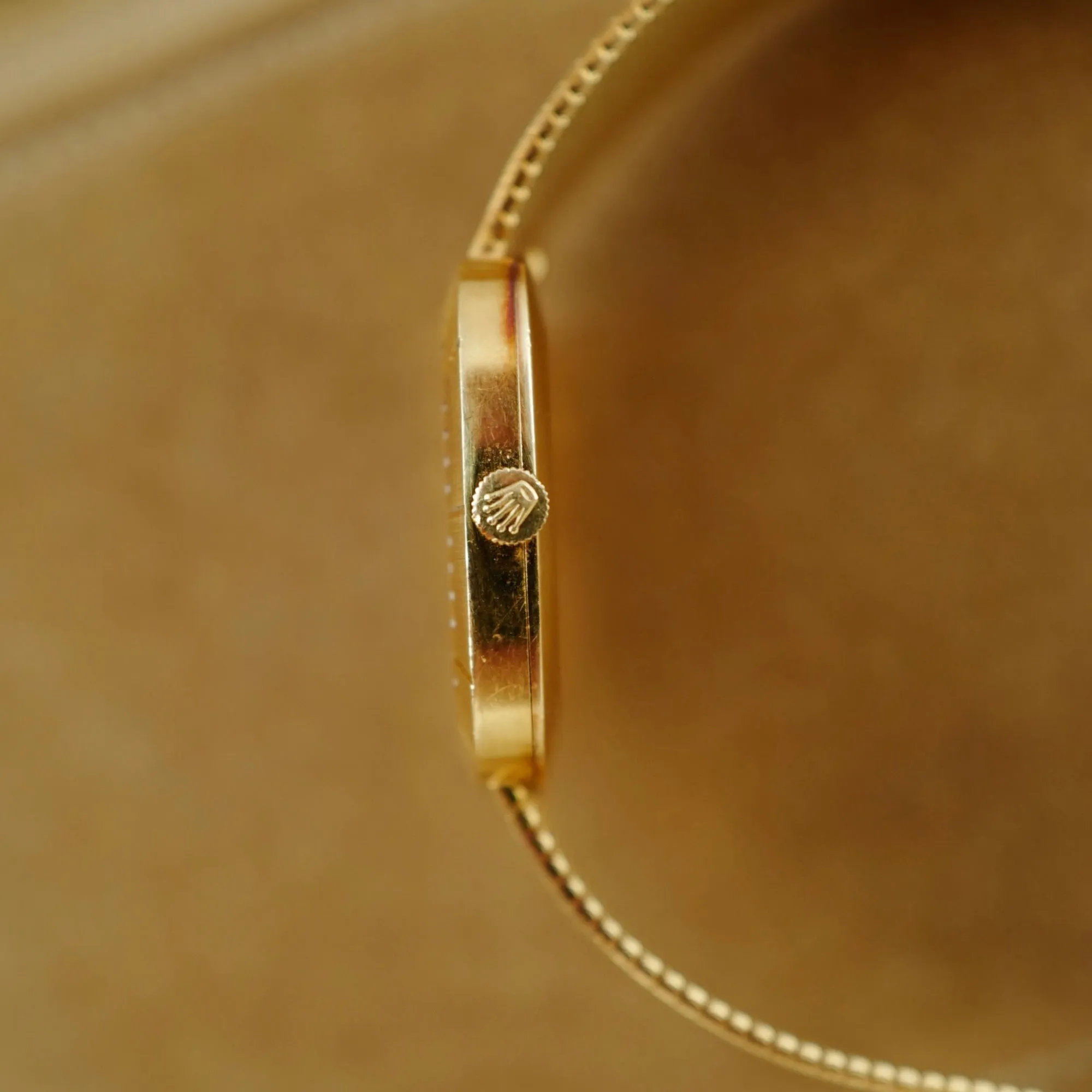 Rolex Yellow Gold Cellini Bracelet Watch Ref. 4320 with Red Vignette Dial (New Arrival)