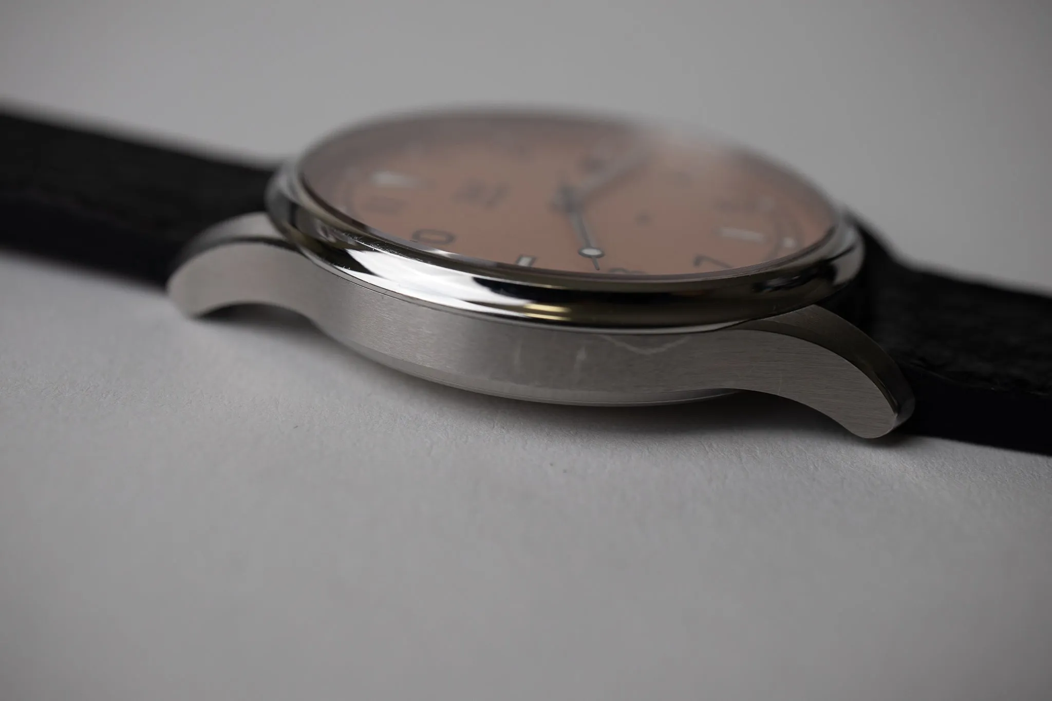 SUF Helsinki 180 Frosted Salmon Dial
