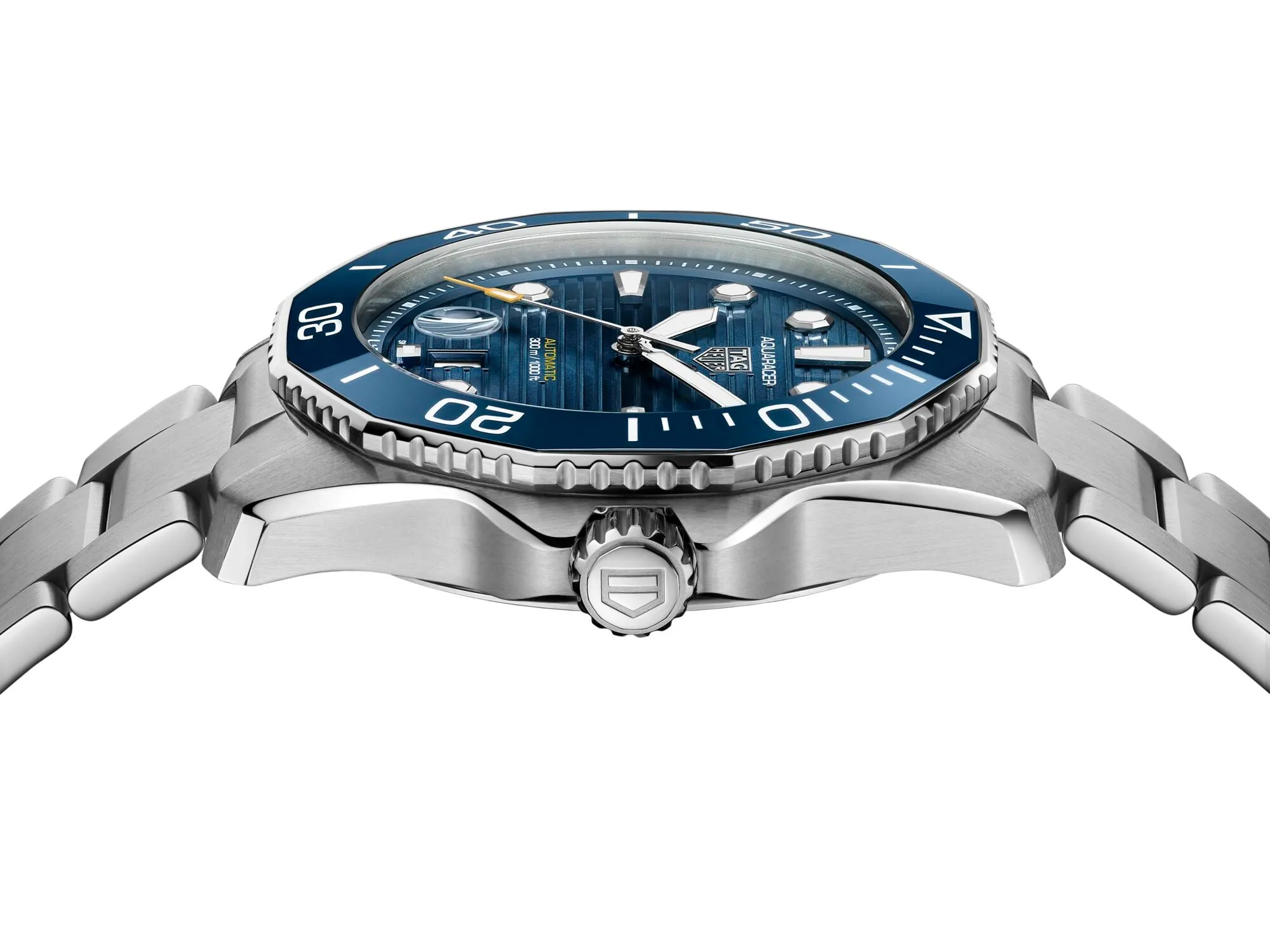 TAG Heuer Aquaracer Professional 300, 43mm with Blue Dial