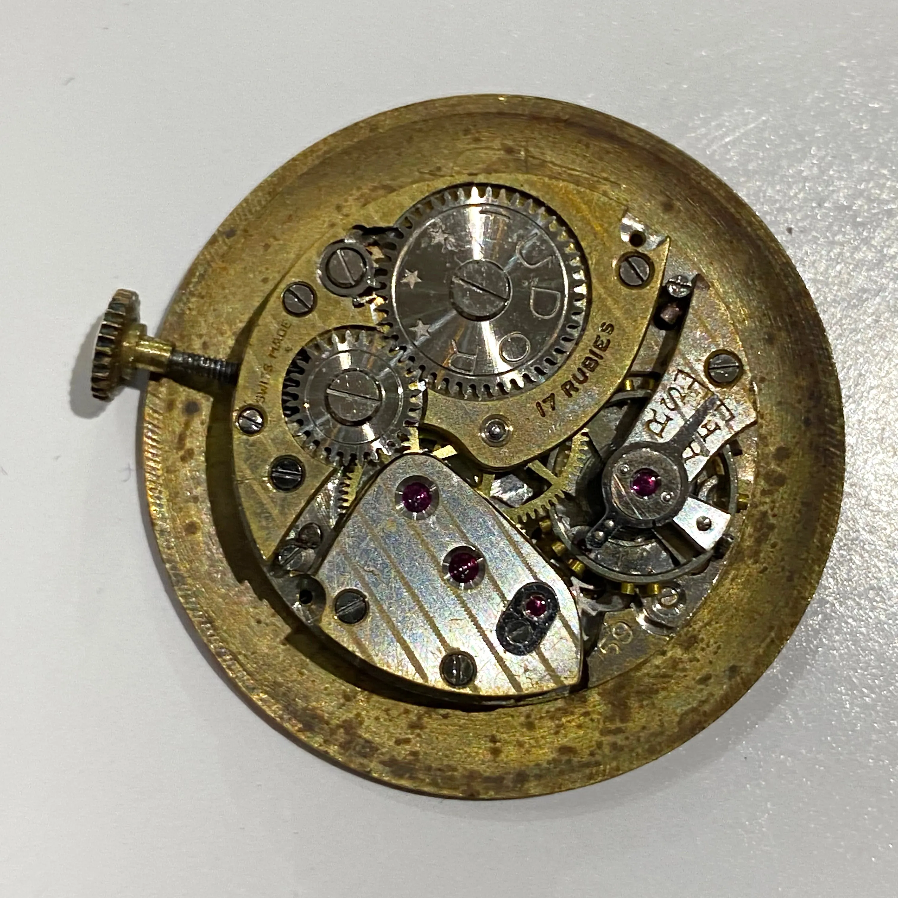 VTG Tudor 826 Manual Wind Up Red Steel Gold Tone 33mm Watch