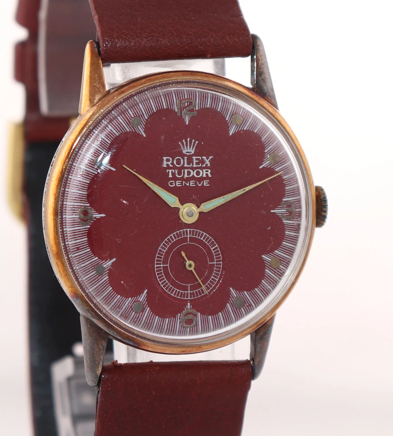 VTG Tudor 826 Manual Wind Up Red Steel Gold Tone 33mm Watch